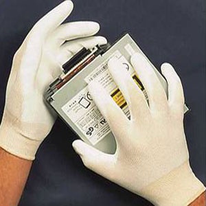 Găng tay phòng sạch phủ bàn